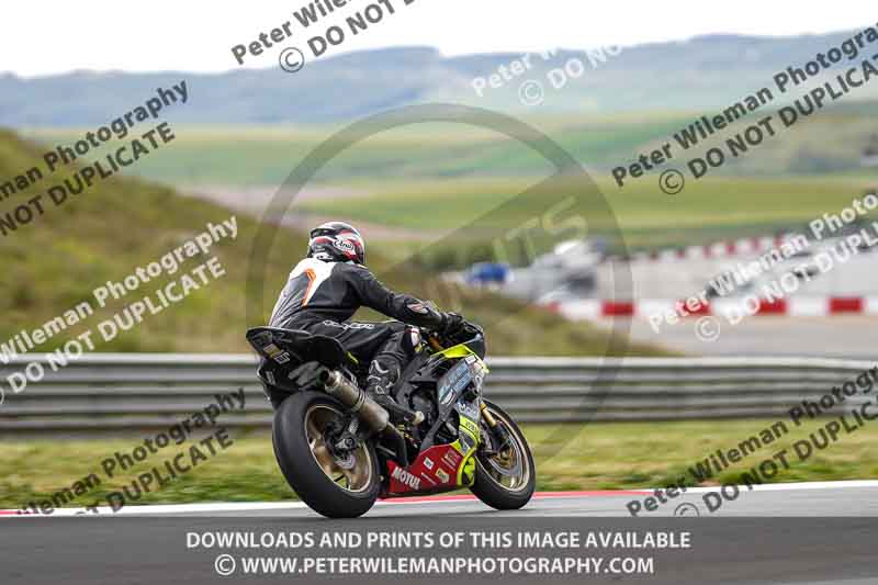 cadwell no limits trackday;cadwell park;cadwell park photographs;cadwell trackday photographs;enduro digital images;event digital images;eventdigitalimages;navarra;no limits trackdays;peter wileman photography;racing digital images;trackday digital images;trackday photos